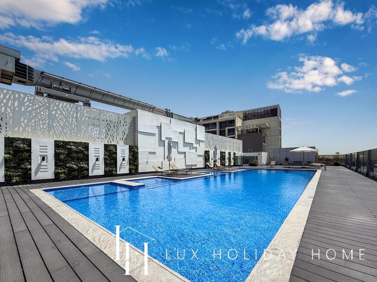 Lux Hills Sway * Dubai